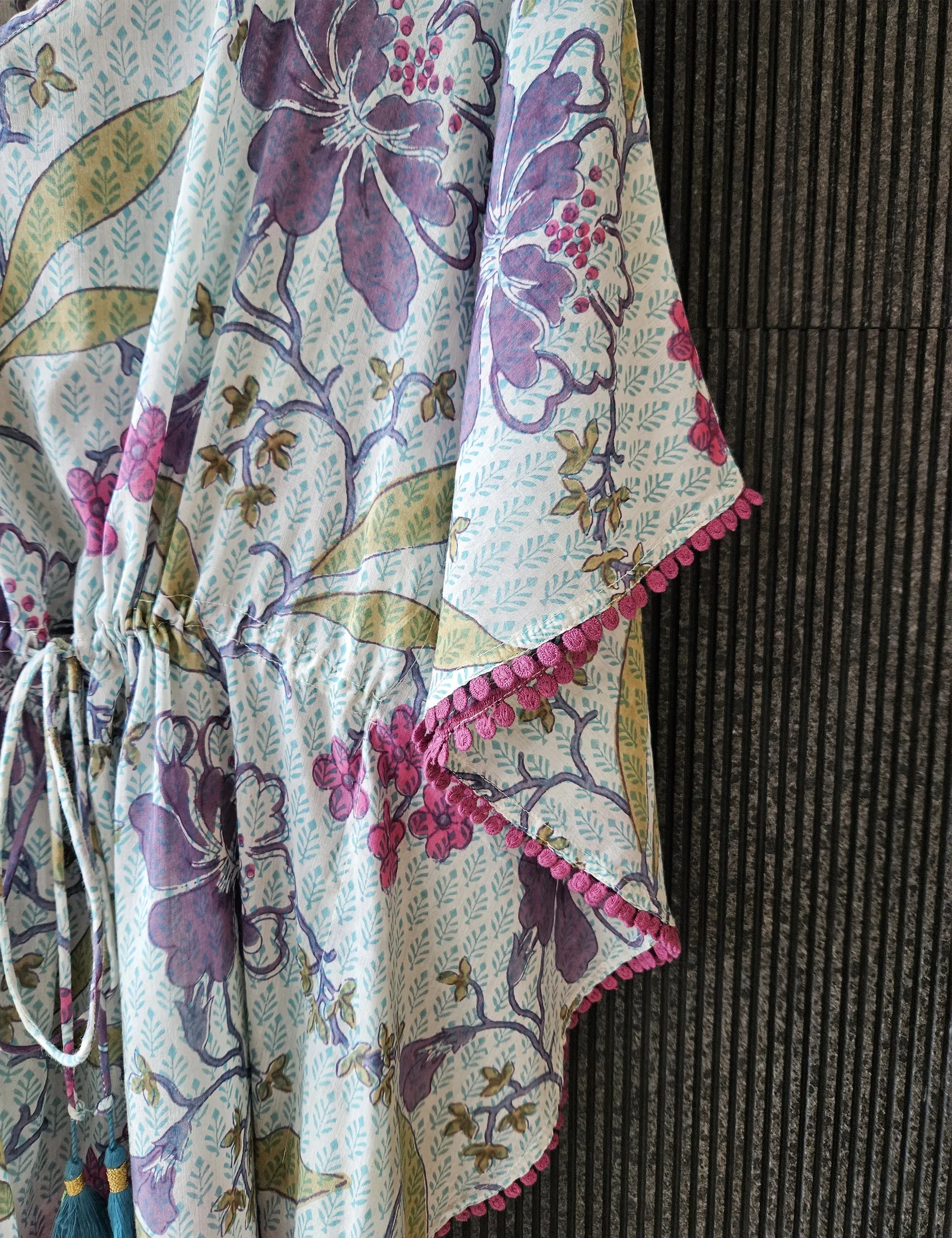 Short Kaftan, Botania