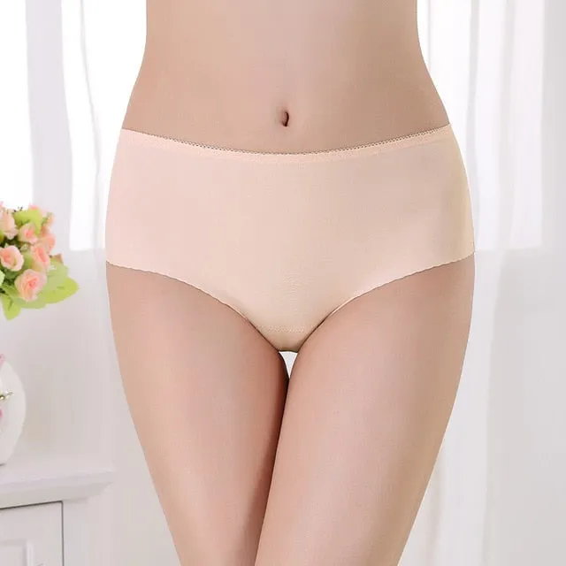 The new ultra-thin Women's sexy Panties silk  Intimates Quick dry comfortable underwear direct vacation seamless  briefs