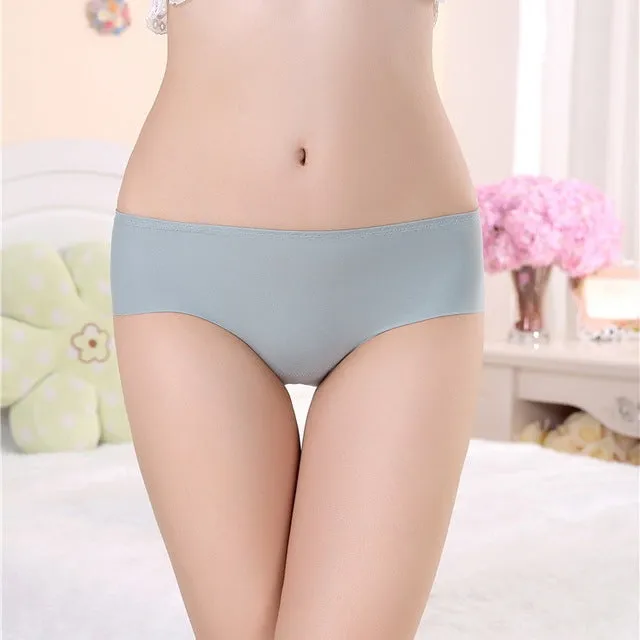 The new ultra-thin Women's sexy Panties silk  Intimates Quick dry comfortable underwear direct vacation seamless  briefs